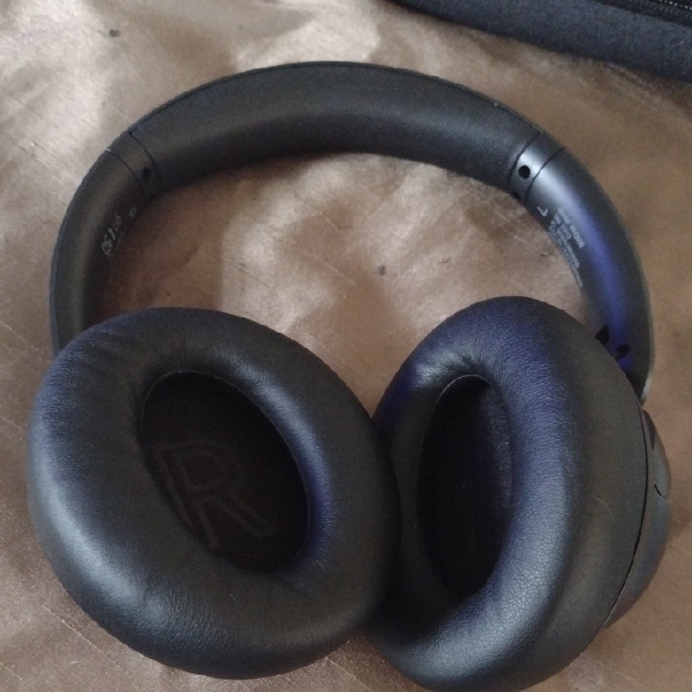Beribes ANC Hyper Active Wireless Black Headphones NWOT